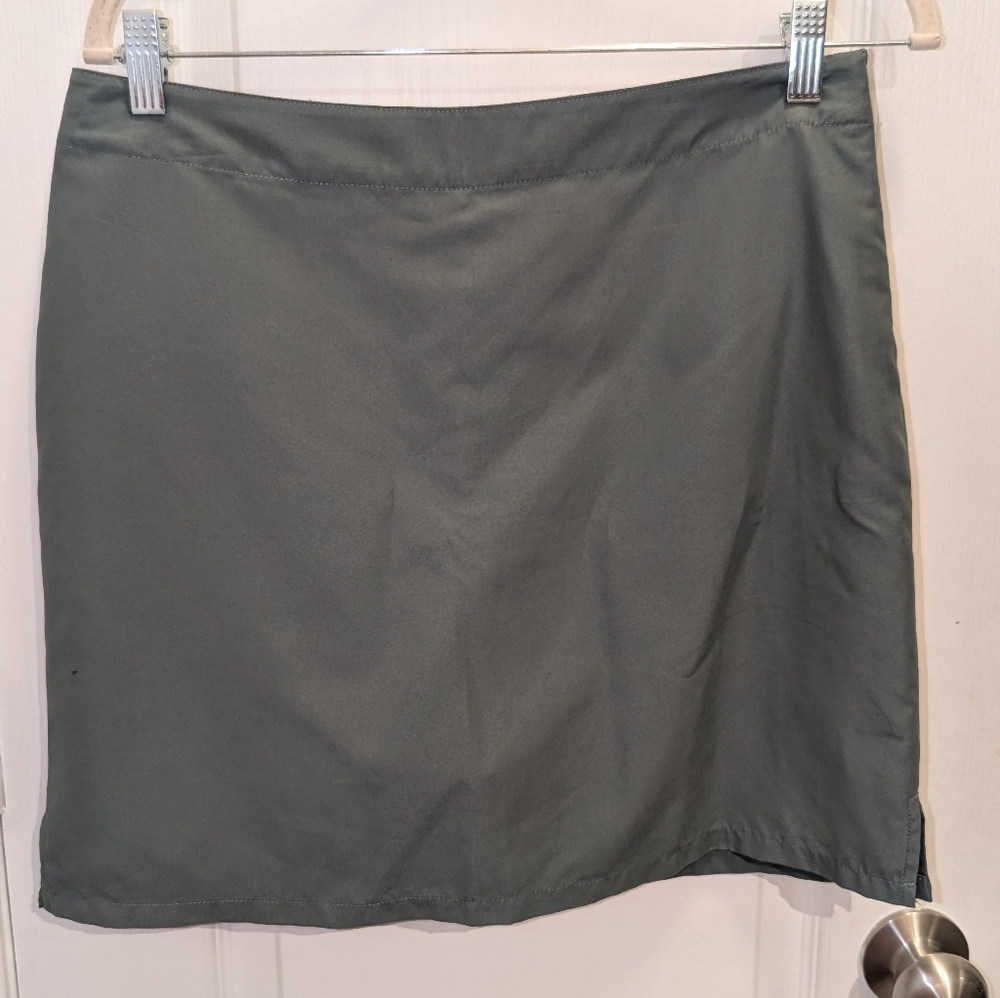 Title Nine Green Skort Size‎ 8